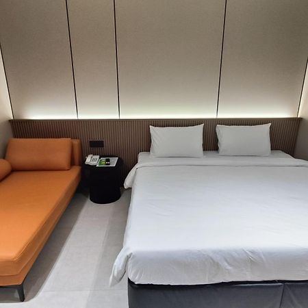 Urban Inn, Salak Tinggi Sepang Exteriör bild