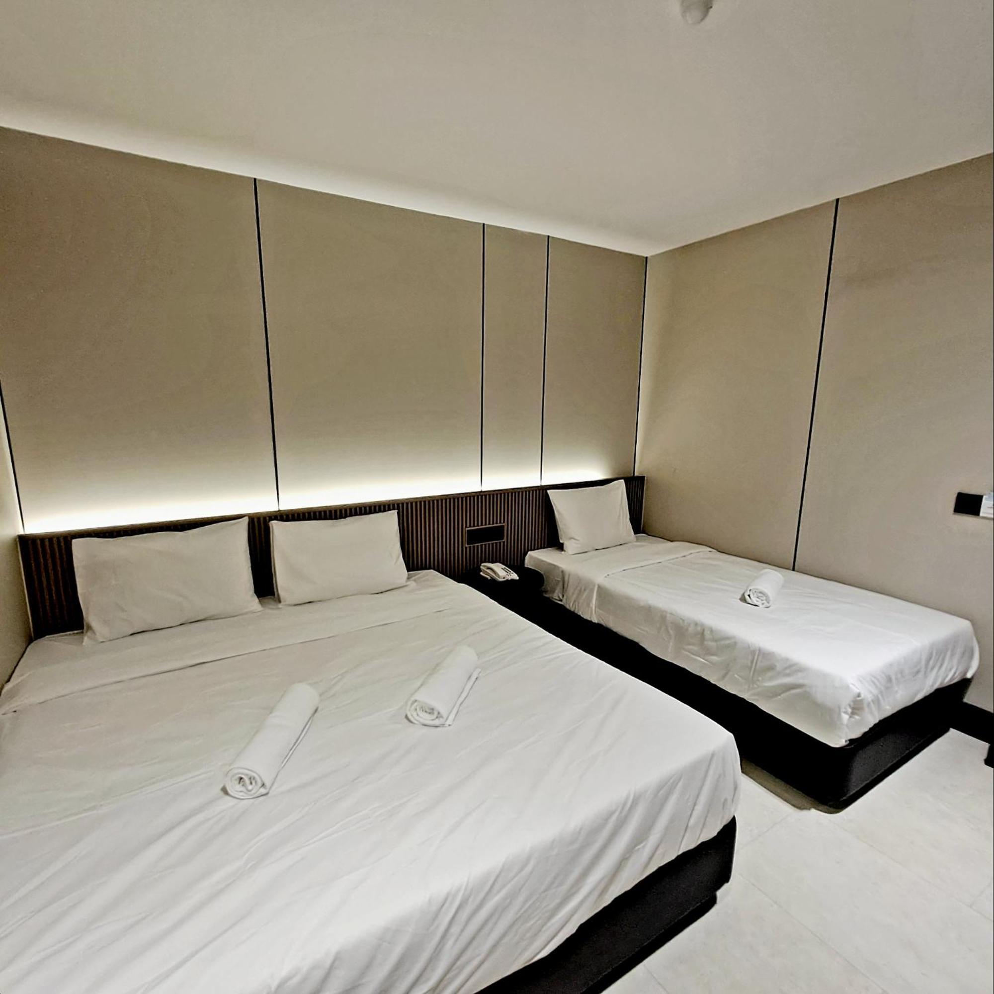 Urban Inn, Salak Tinggi Sepang Exteriör bild